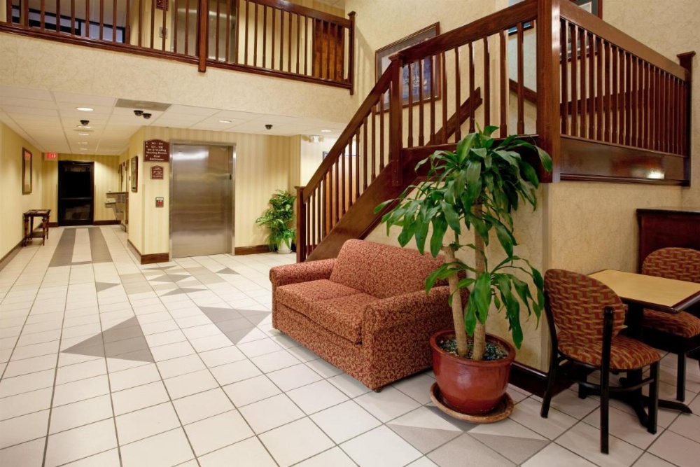 Lexington Inn and Suites Image 30